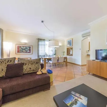 Sleeps 4 With Pool Air Con&wifi Quinta do Lago